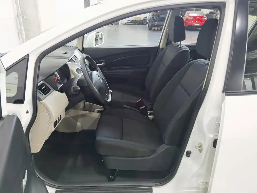 Venucia R50 2018 2016 Model 1.6L Manual Elite Edition