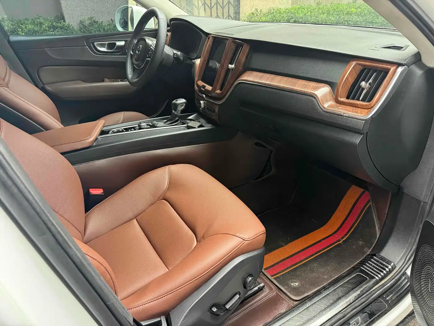 Photo 10 - Volvo XC60