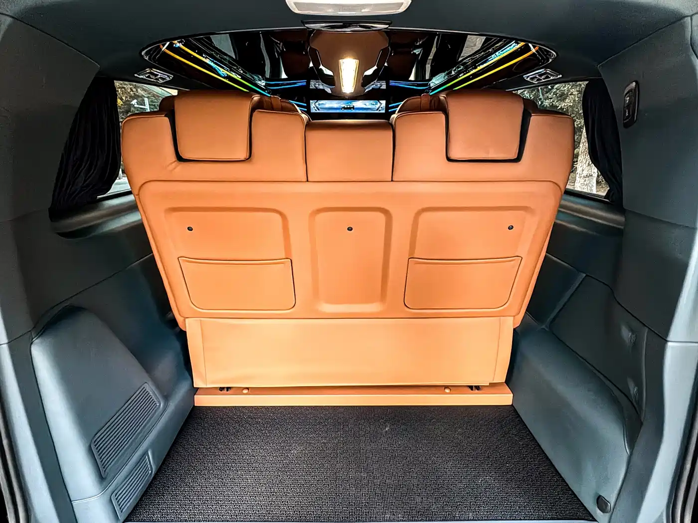 Mercedes-Benz Vito 2023 2.0T Business 7-Seater фото 36