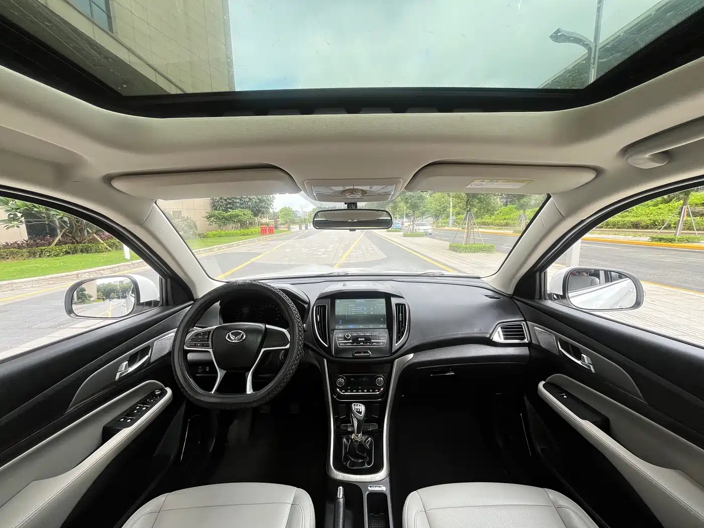 BAIC Huansu S5 2018 2017 1.3T Manual Luxury
