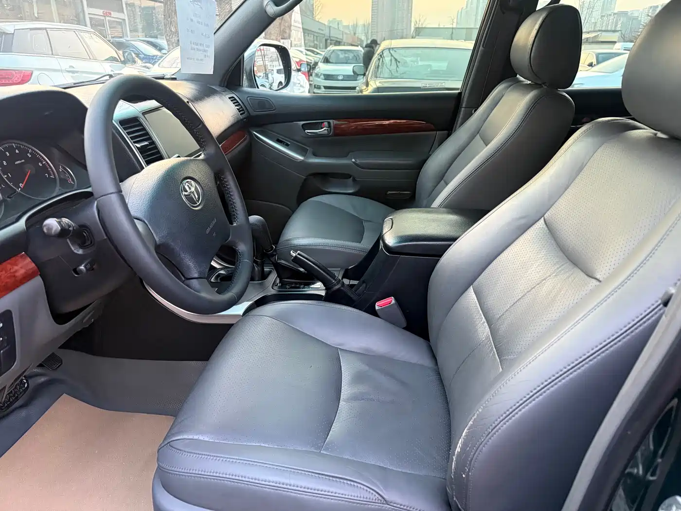 Toyota Prado фото 5
