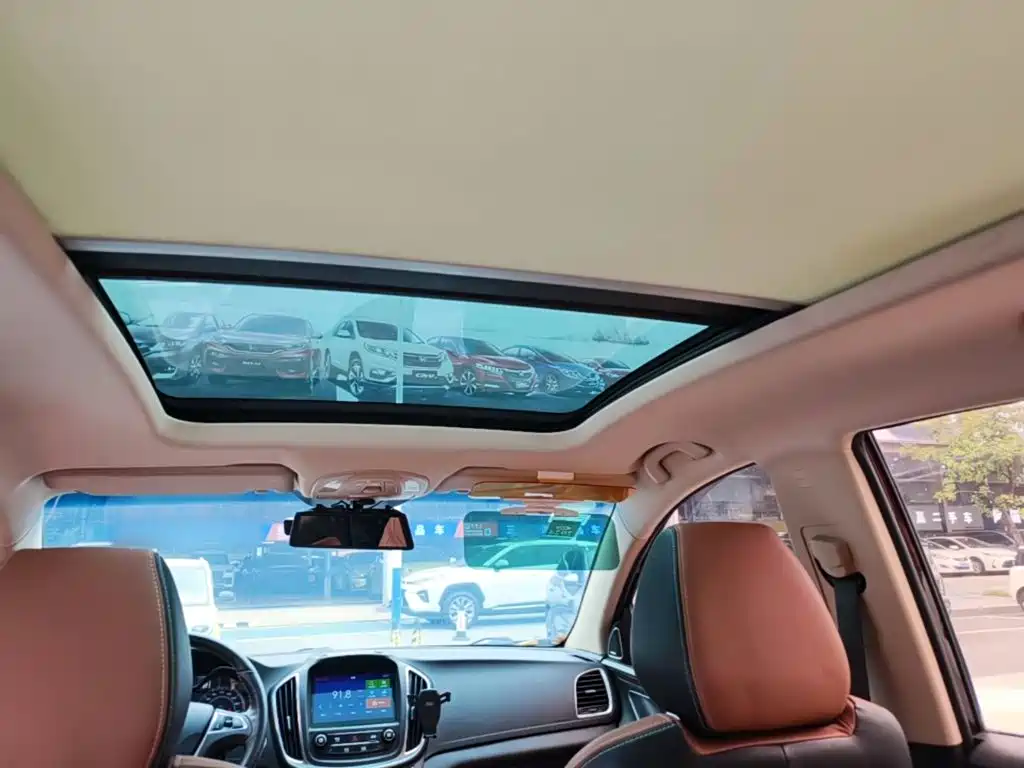 Фото 18 - Baojun 560