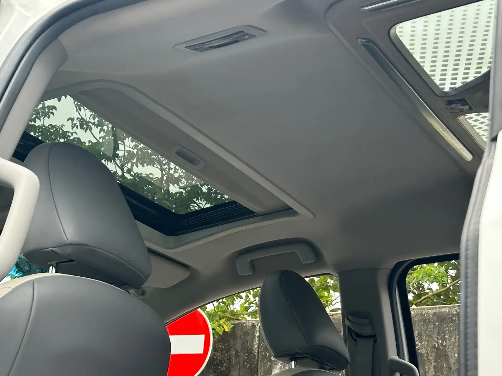 Photo 16 - Toyota Sienna