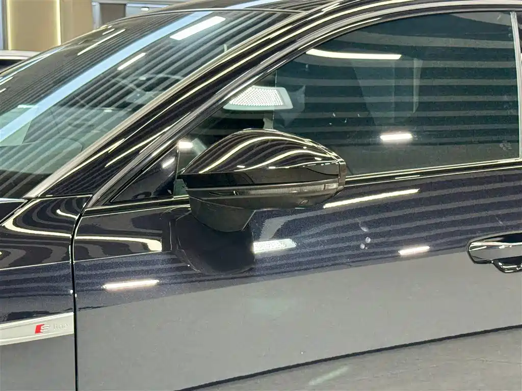 Audi A7L 2023 45 TFSI quattro S-line Black Warrior Edition фото 13