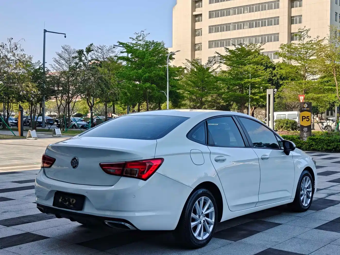 Buick Verano 2018 Sedan 15S Automatic Progressive фото 13