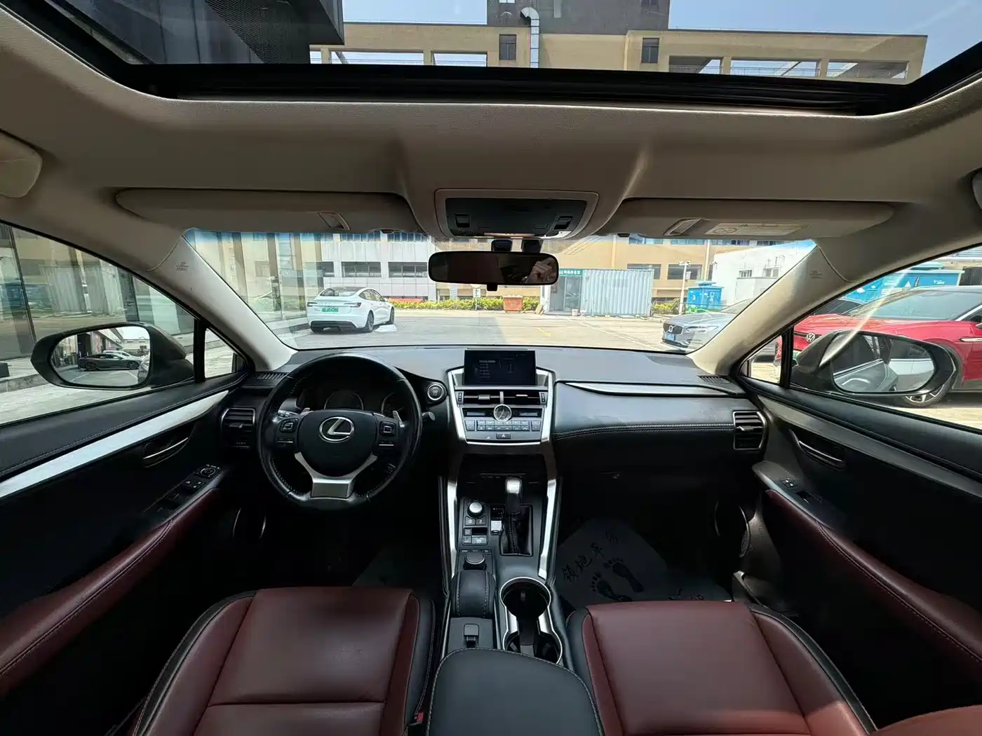 Lexus NX 2015 200t AWD F Sport фото 6