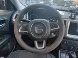 Photo 15 - Jeep Compass