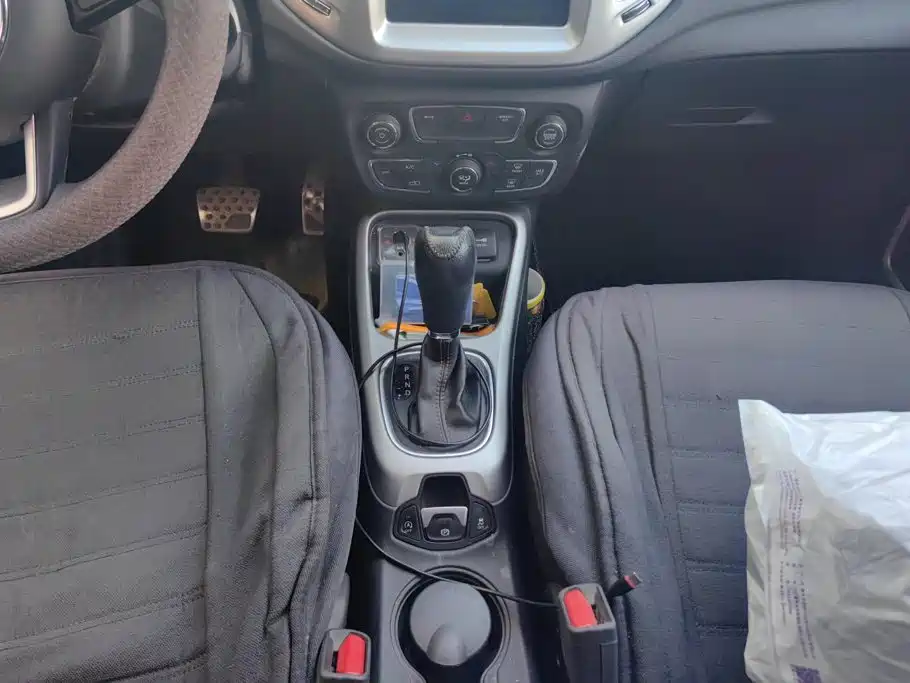 Photo 16 - Jeep Compass