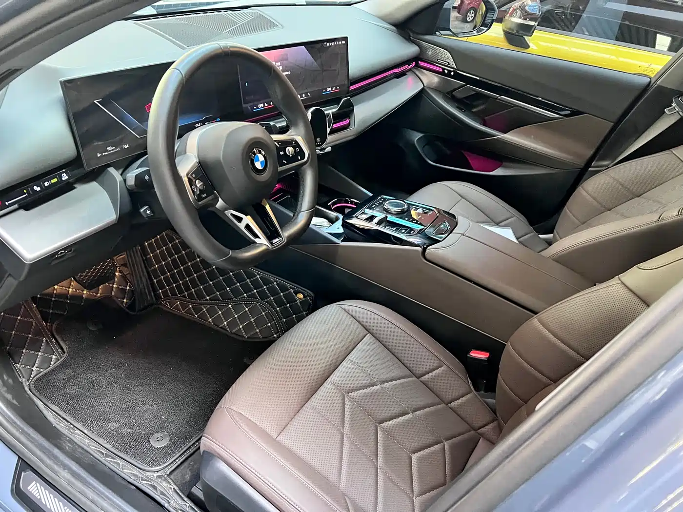 BMW 5 Series 2024 525Li M Sport Package фото 6