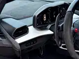 Фото 16 - Lamborghini Revuelto