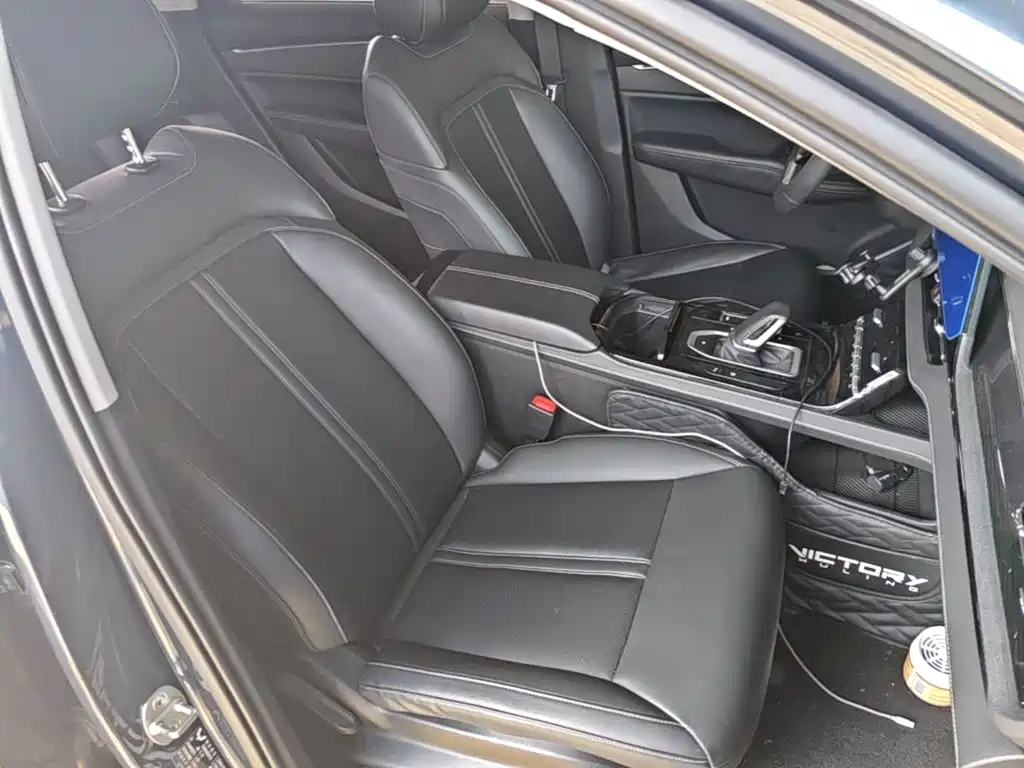 Фото 25 - Wuling Motors Wuling Victory