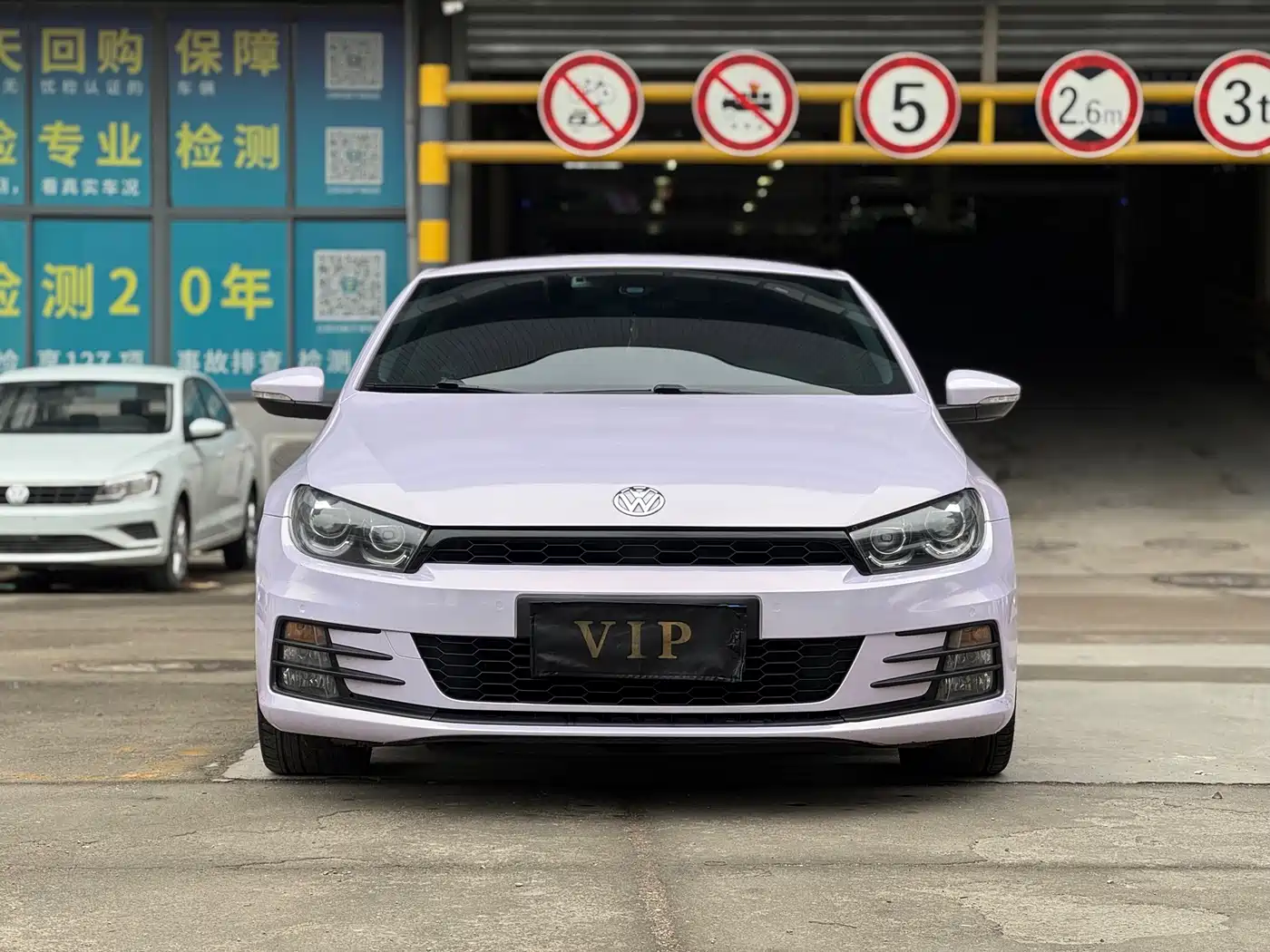 Volkswagen Scirocco 2015 1.4TSI Trend Edition фото 2