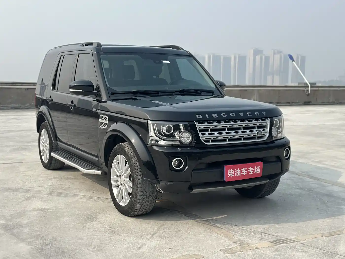 Land Rover Discovery 2014 3.0 SDV6 HSE Diesel фото 3