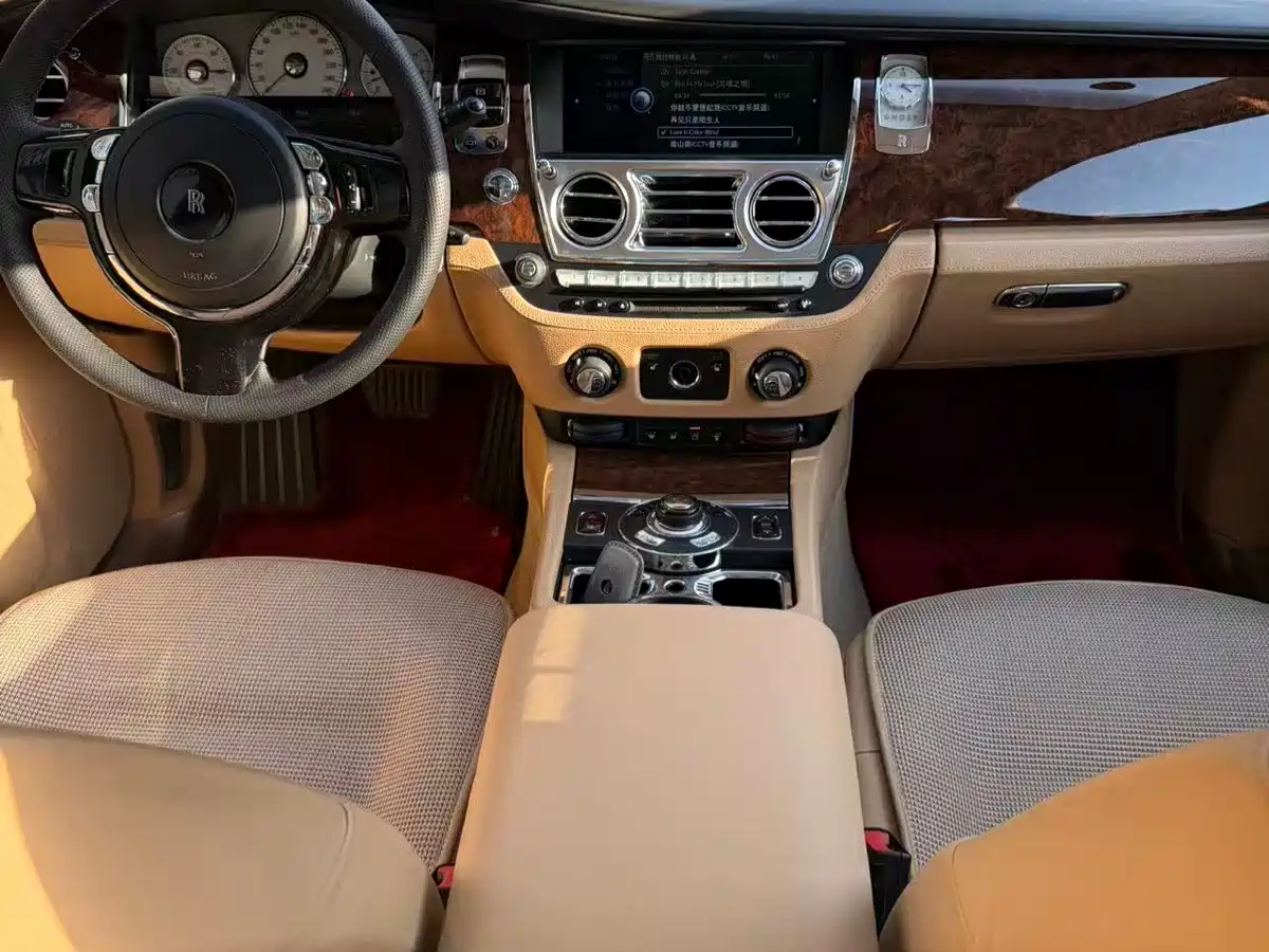 Фото 9 - Rolls-Royce Ghost
