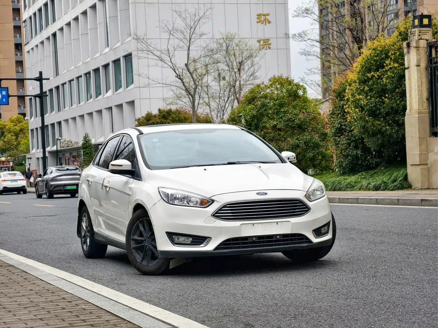 Фото 1 - Ford Focus