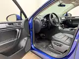 Фото 24 - Volkswagen Touareg