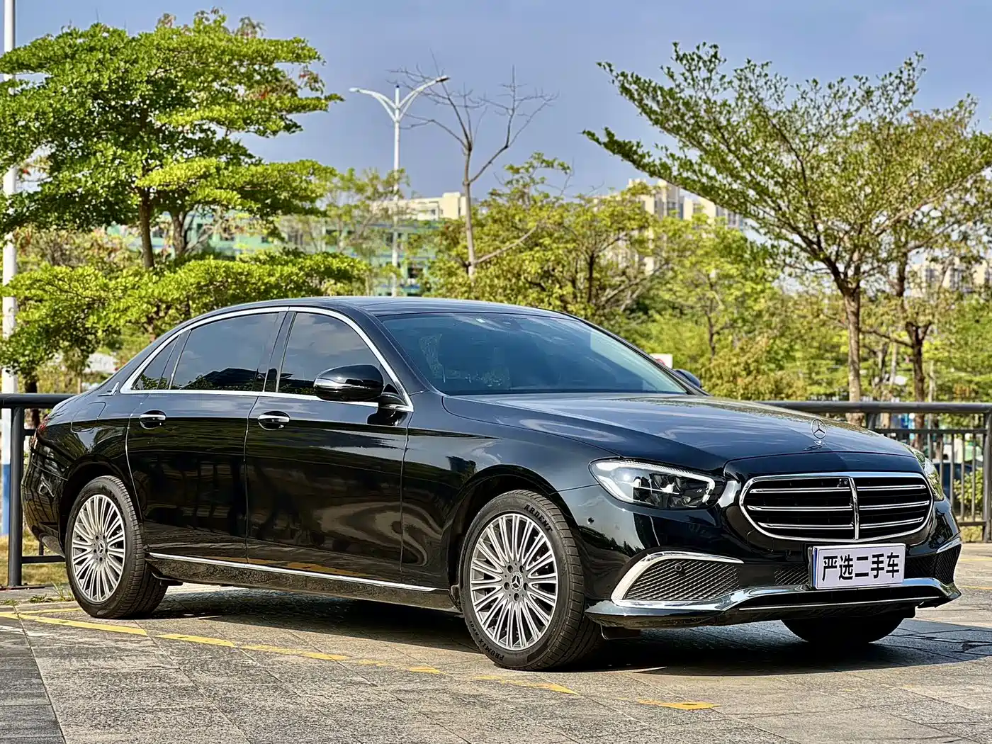 MERCEDES-BENZ E CLASS