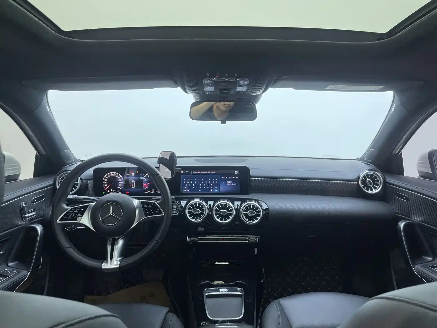 Фото 8 - Mercedes-Benz A-Class