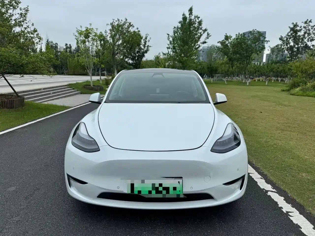 Photo 3 - Tesla Model Y