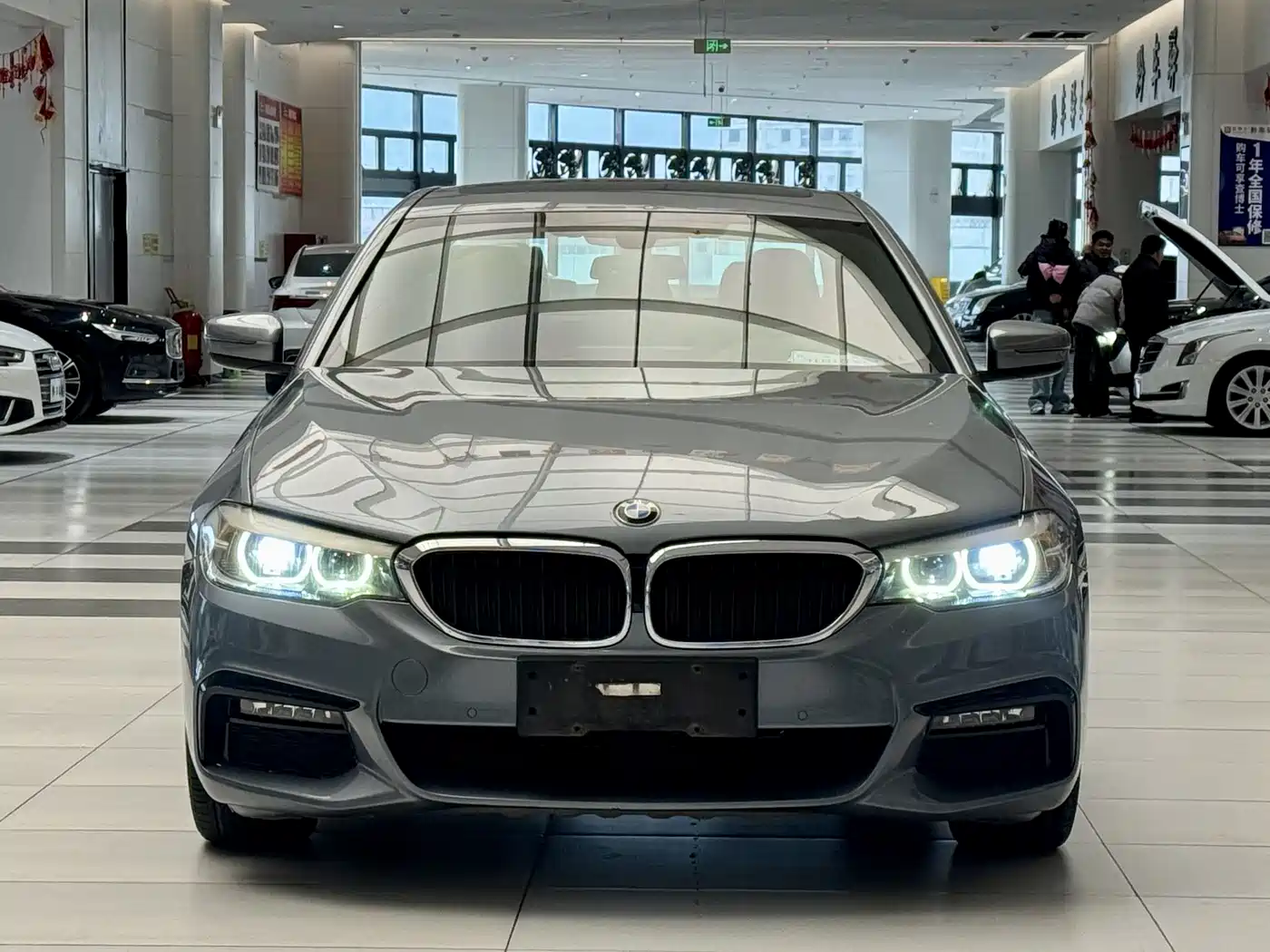 BMW 5 Series (Import) 2019 525i M Sport Package фото 3