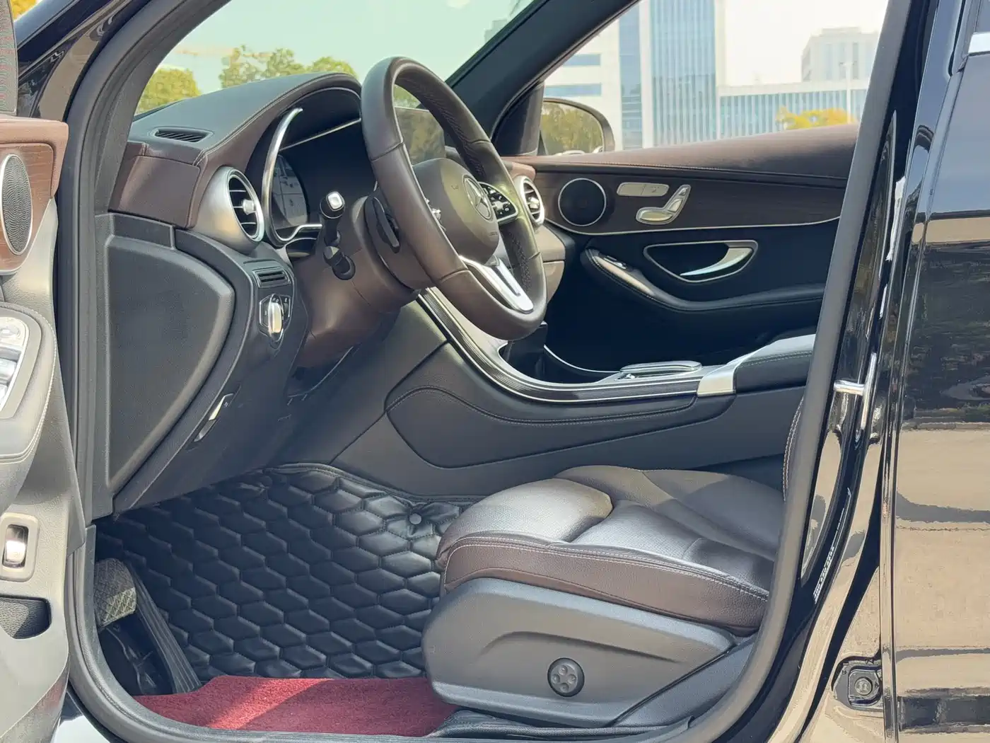 Mercedes-Benz GLC 2021 GLC 260 L 4MATIC Luxury фото 10