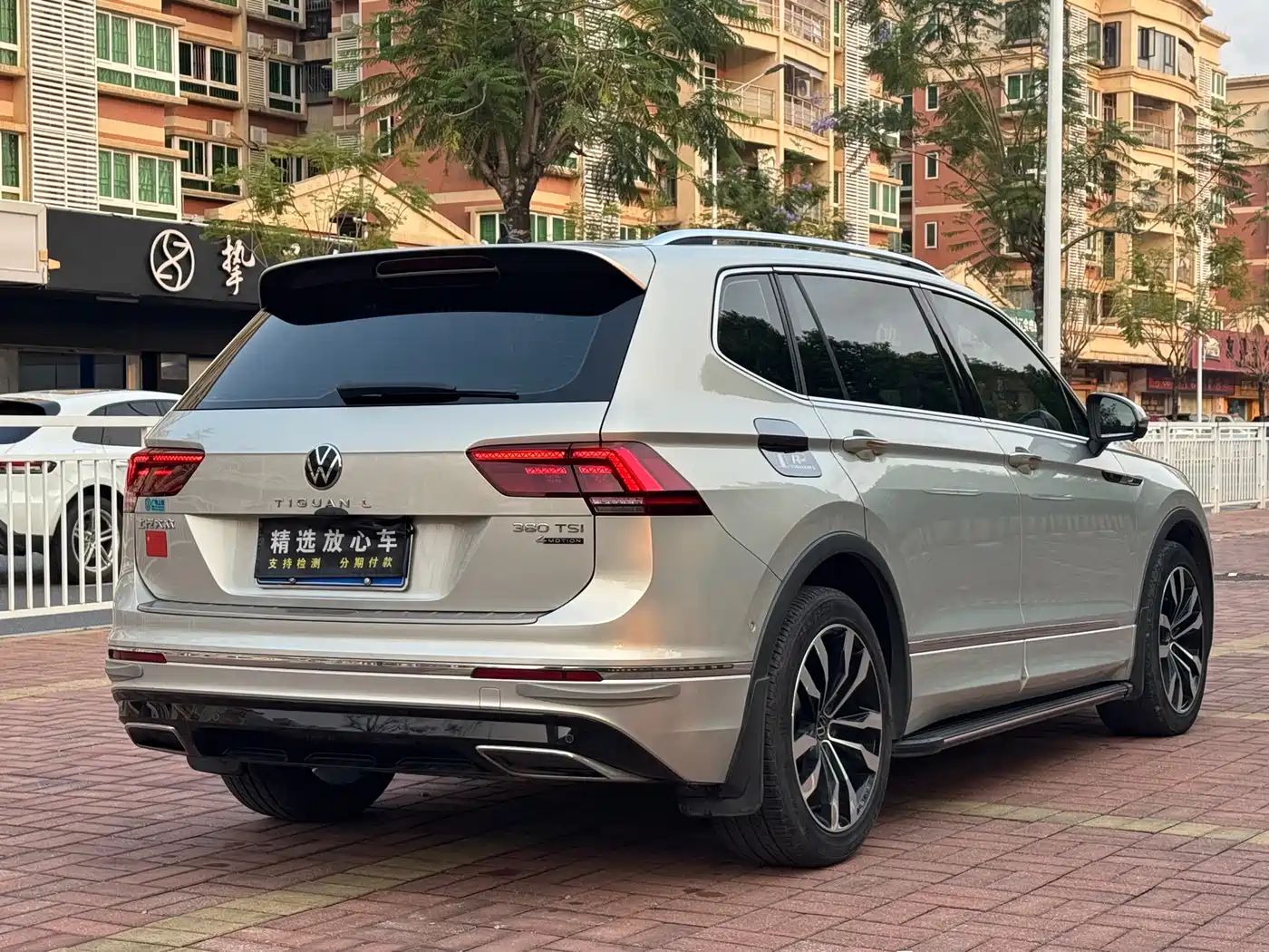 Volkswagen Tiguan L 2021 380TSI Automatic 4WD R-Line Premium 7-seater фото 7
