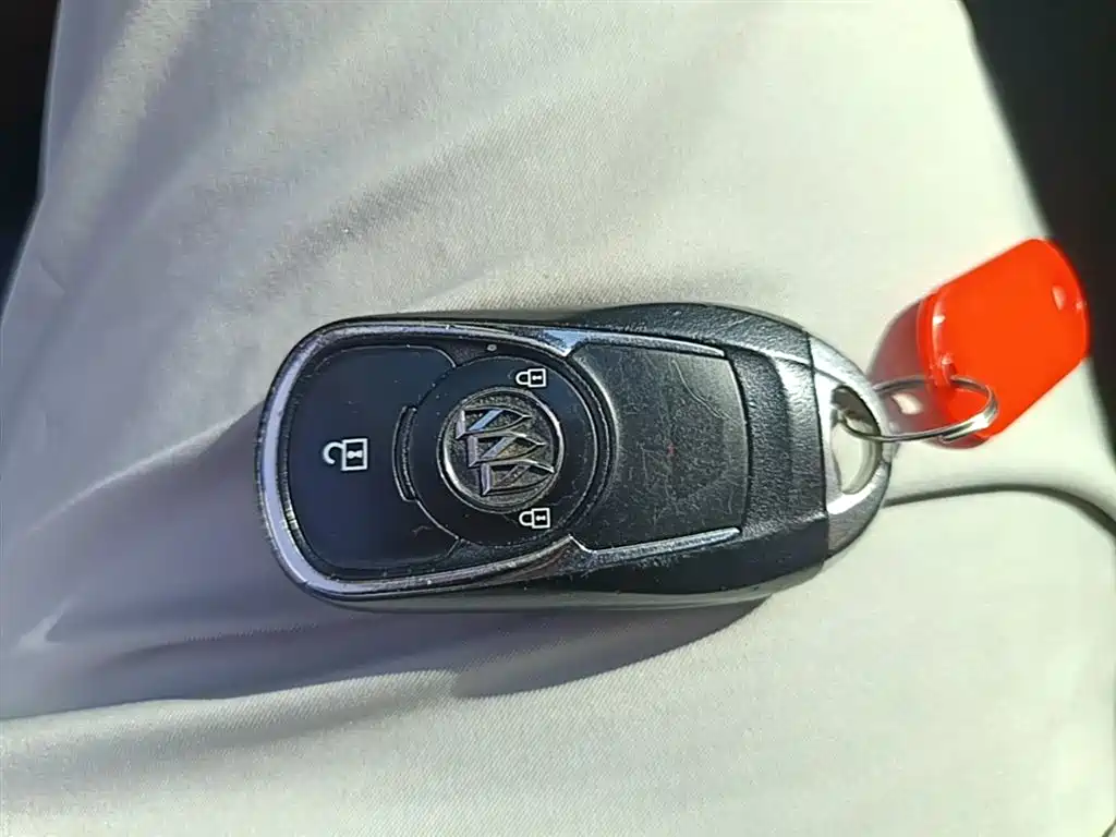 Buick Envision Plus 2018 20T 2WD Leading фото 9