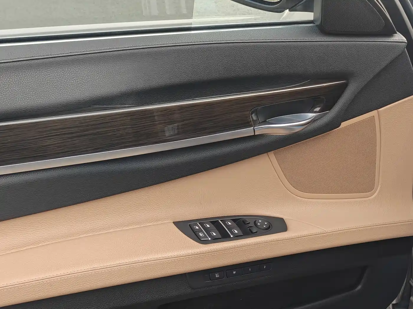 BMW 7 Series 2013 Model 740Li Leading фото 13