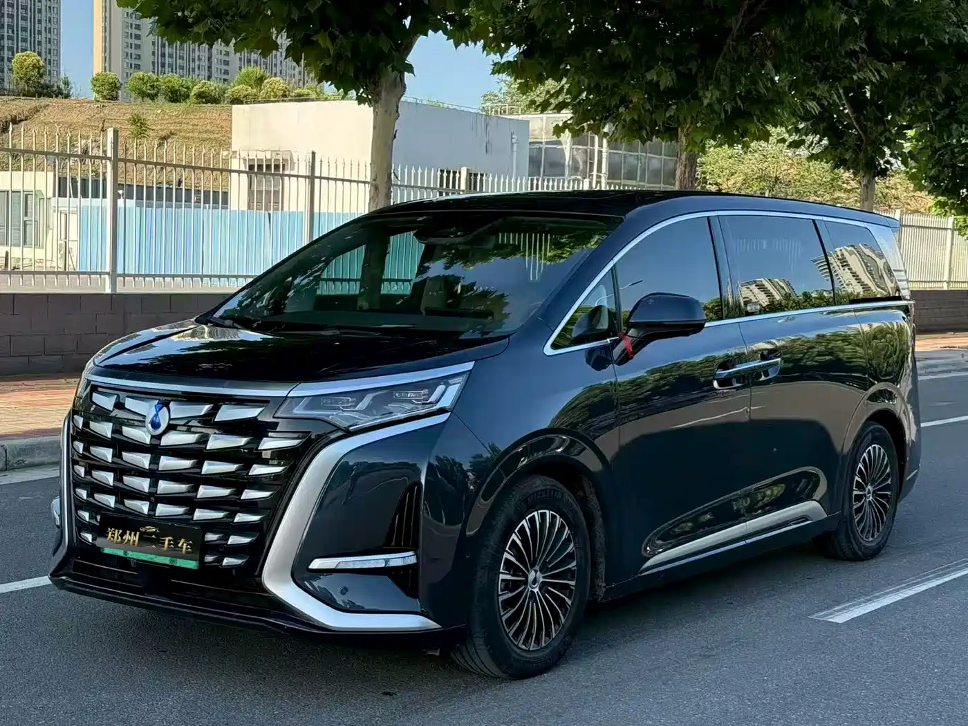 Denza D9 2022 DM-i 970 AWD Flagship