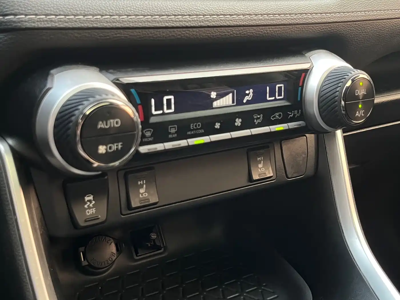 Toyota RAV4 Rongfang 2021 Facelift Hybrid 2.5L E-CVT 4WD Elite PLUS фото 17