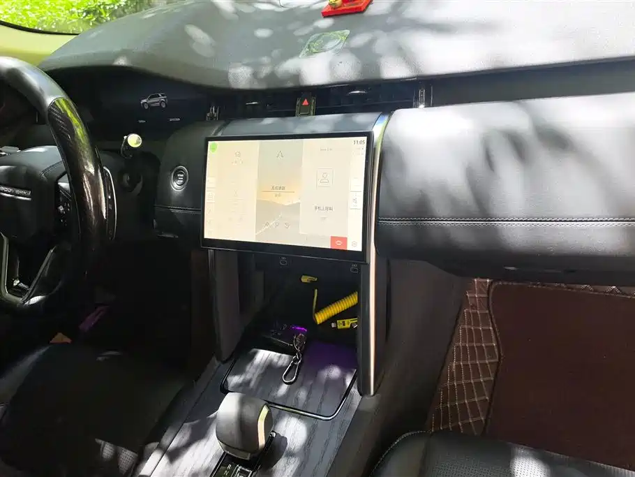 Land Rover Discovery Sport 2024 Luxury Custom Edition фото 13