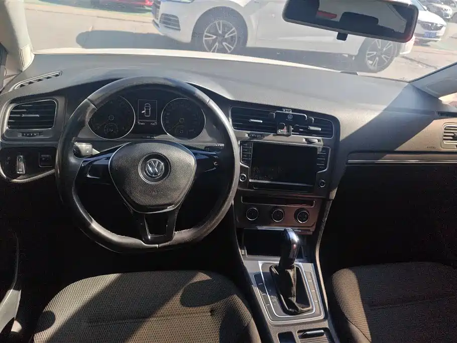 Volkswagen Golf 2015 1.4TSI Automatic Comfort фото 12