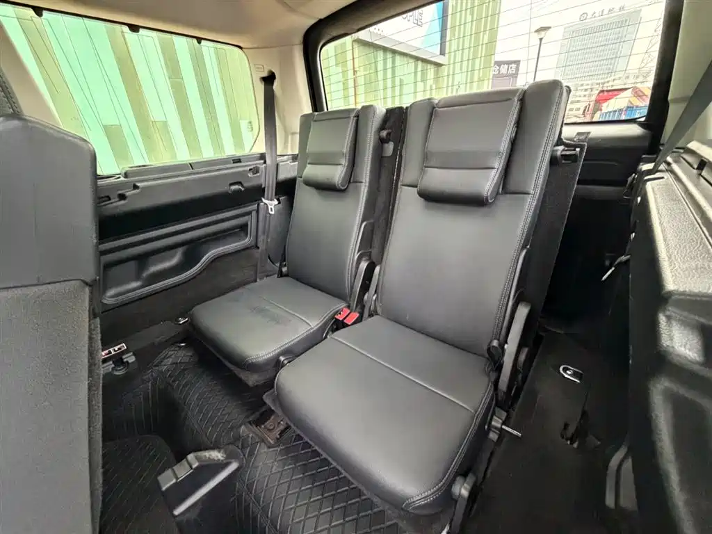 Land Rover Discovery 2016 3.0 SC V6 HSE фото 10