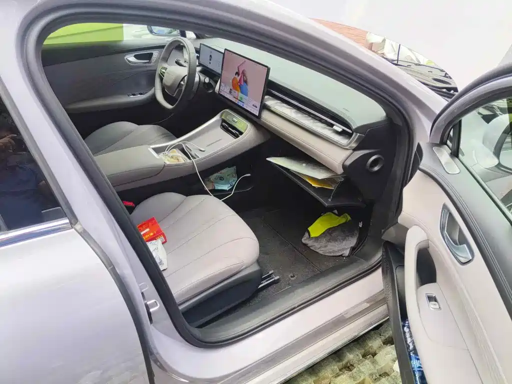 Roewe M7 DMH 2025 2025 1.5T 115km Standard