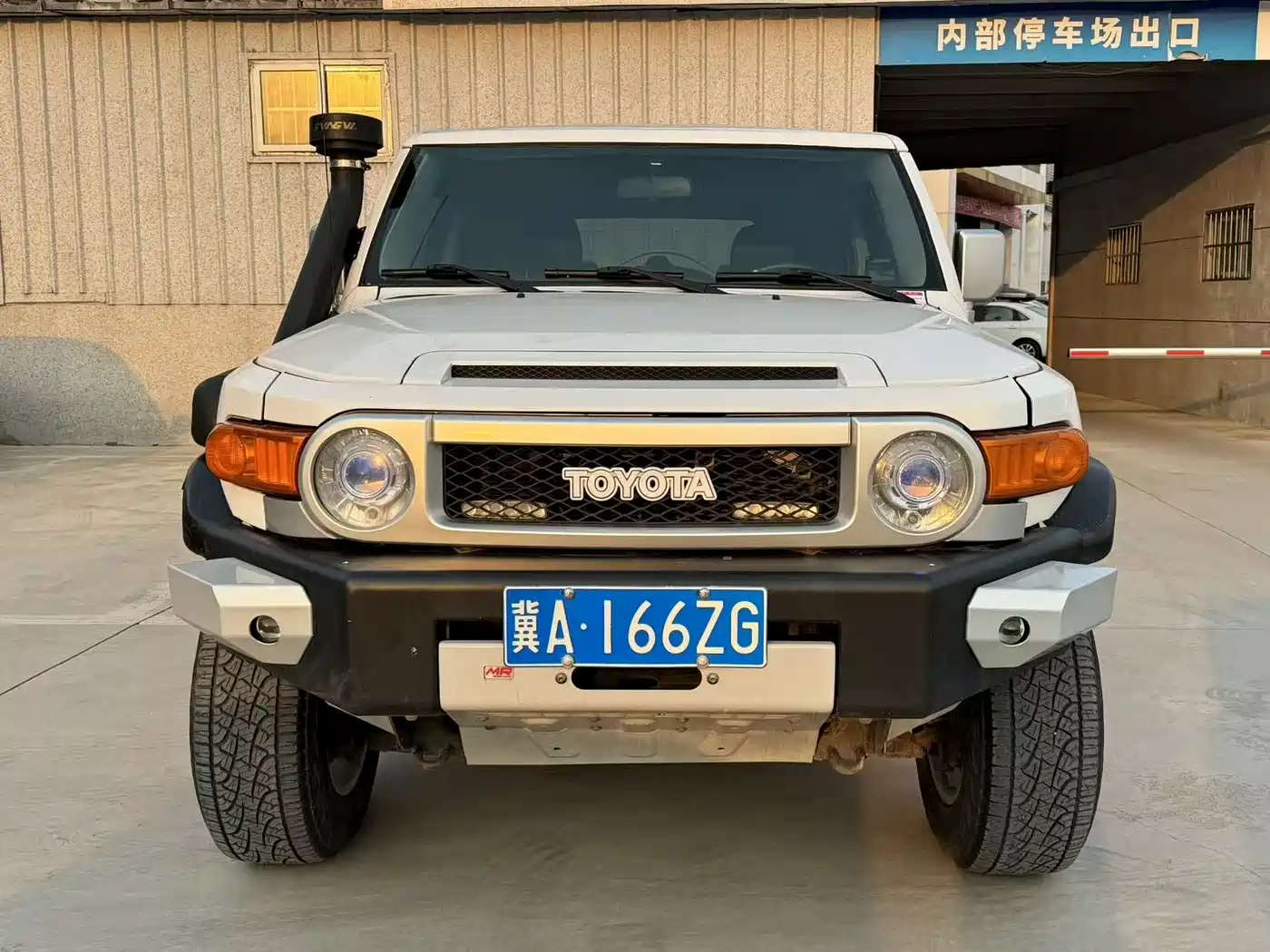 Toyota FJ Cruiser 2007 4.0L фото 2