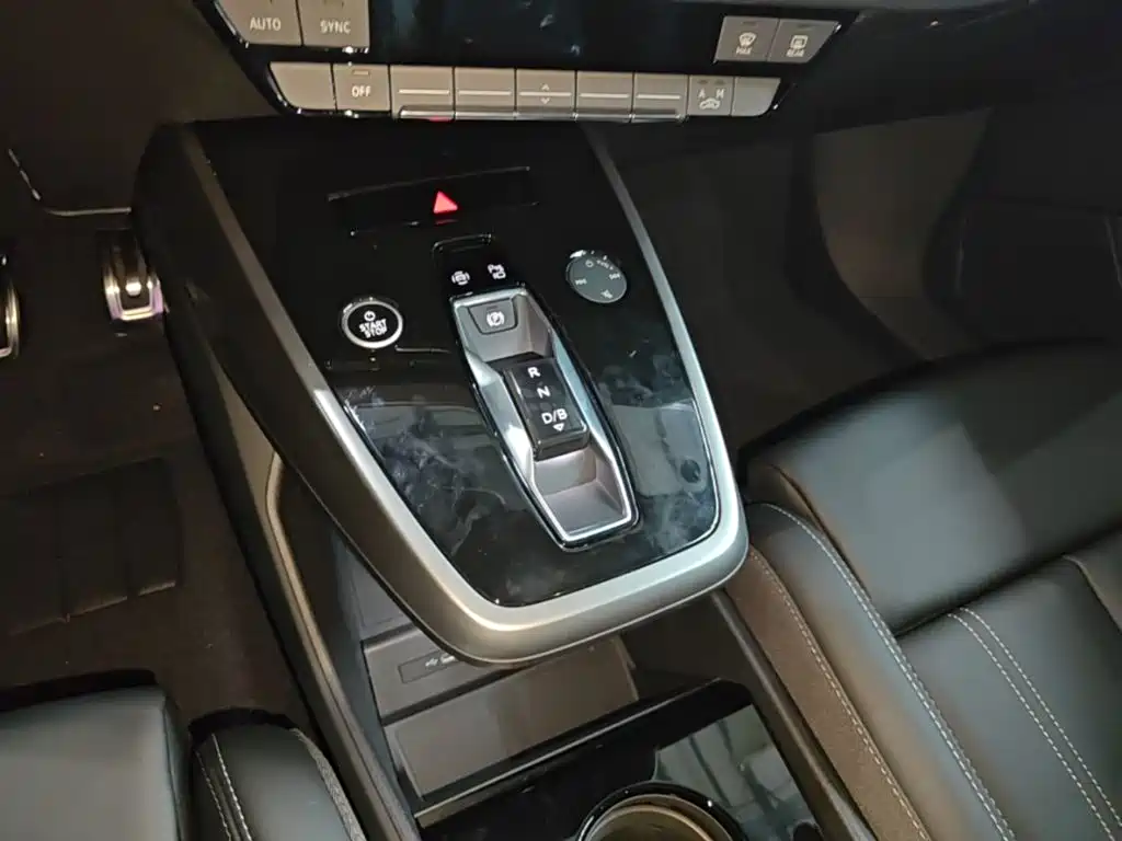 Audi Q4 e-tron 2026 2024 40 e-tron Pioneer Edition