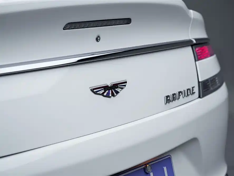 ASTON MARTIN RAPIDE