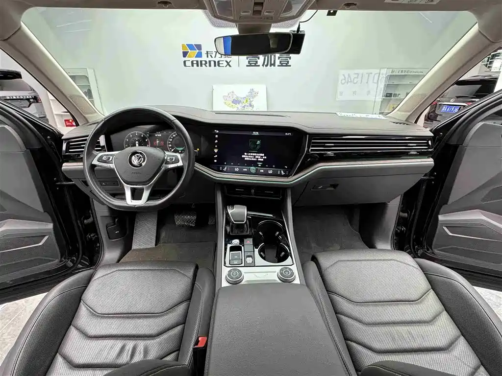 Volkswagen Touareg 2019 3.0TSI Sharp Edge Edition China VI фото 11
