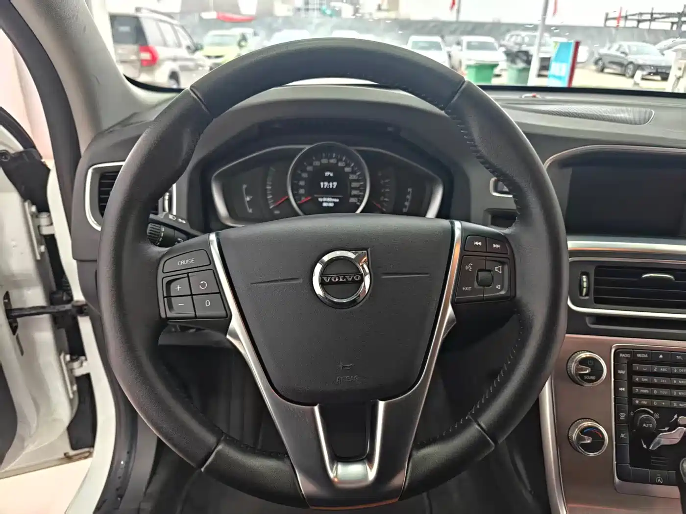 Фото 6 - Volvo S60
