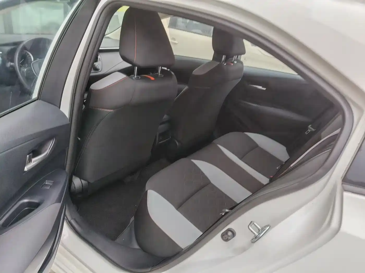 Toyota Corolla 2024 Model 1.2T Pioneer Edition фото 5