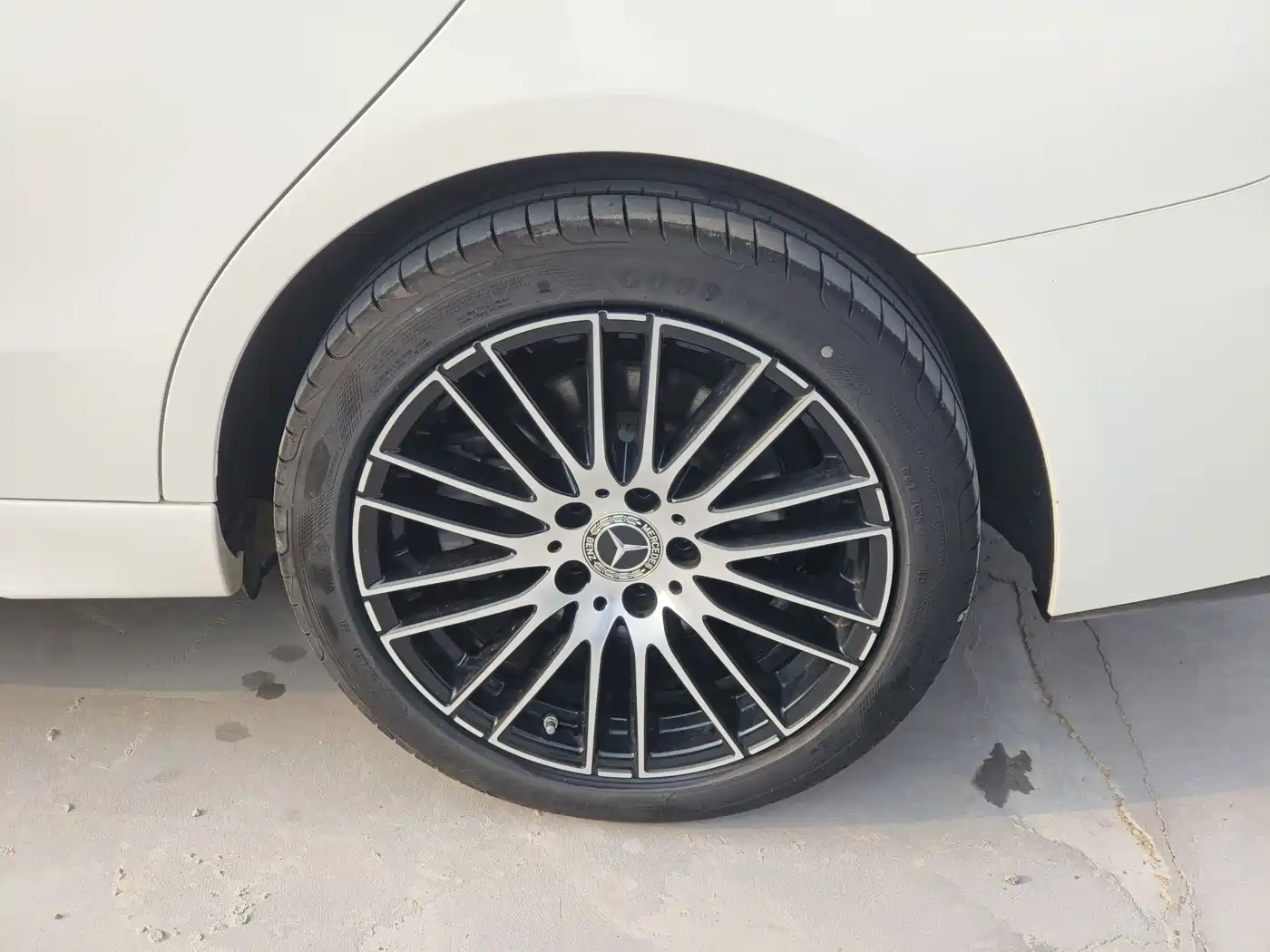 Mercedes-Benz C-Class 2024 C 200 L Sport Edition фото 17