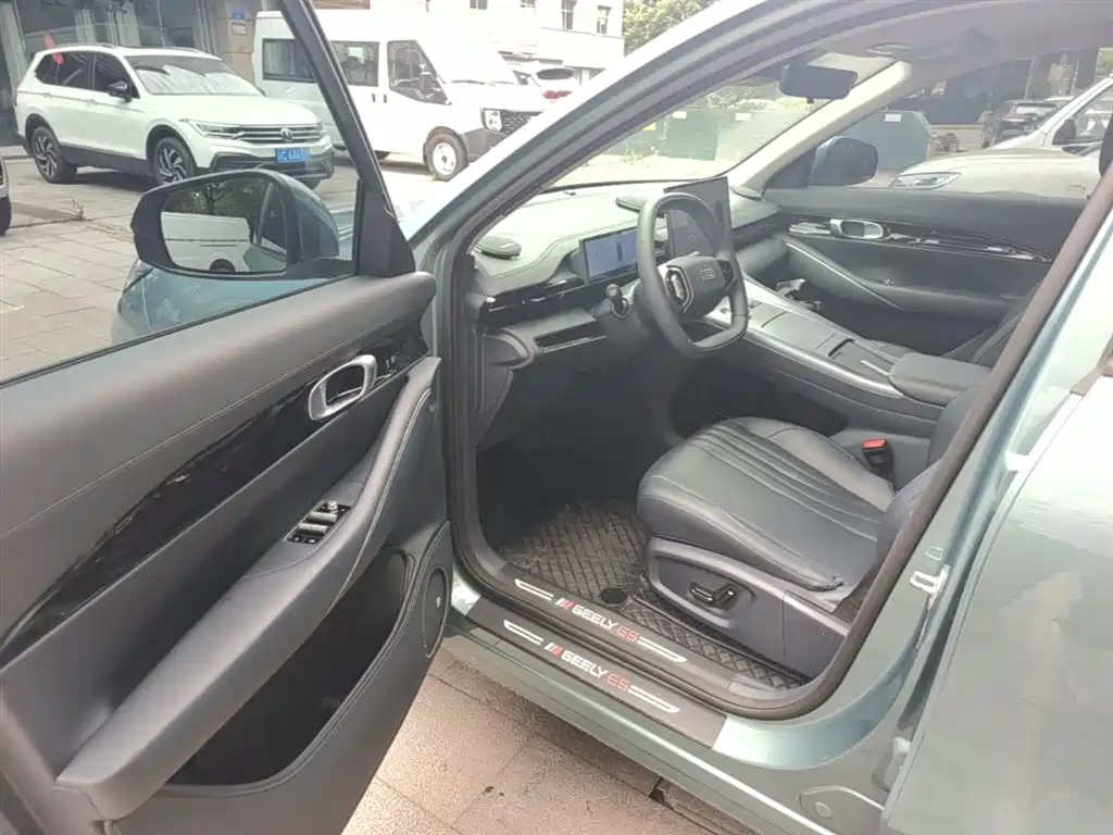 Geely Galaxy Galaxy E5 2024 530km Voyage Edition фото 16