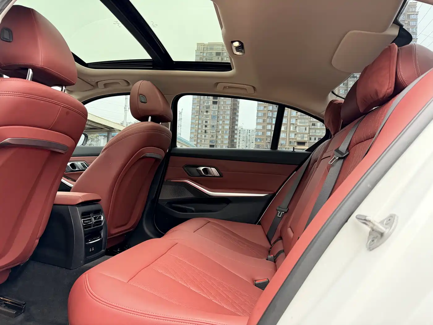 BMW 3 Series 2023 325i M Sport Package фото 9