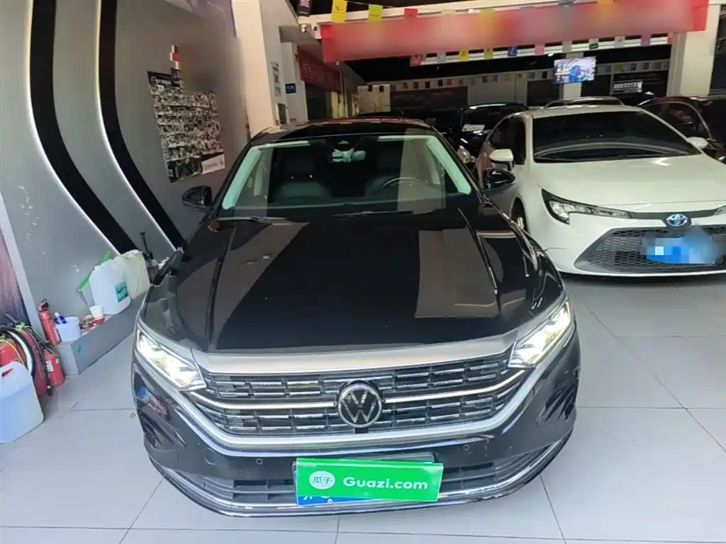 Volkswagen Passat 2022 330TSI Luxury Edition фото 3