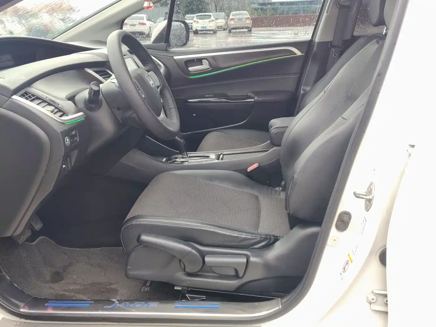 Honda Jade 2014 2013 1.8L Automatic Comfort Edition 5-seater