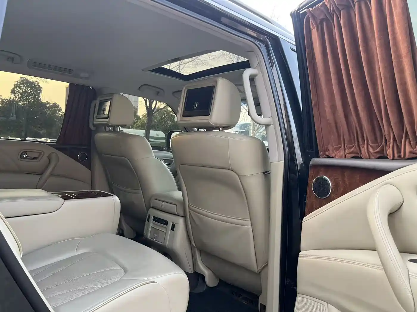 Infiniti QX80 2018 2016 5.6L 4WD