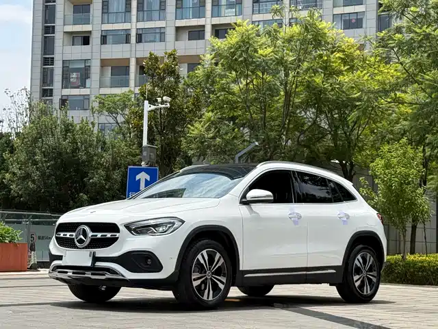 Mercedes-Benz GLA 2021