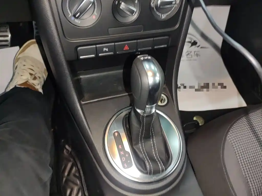 Volkswagen Beetle 2015 180TSI фото 14