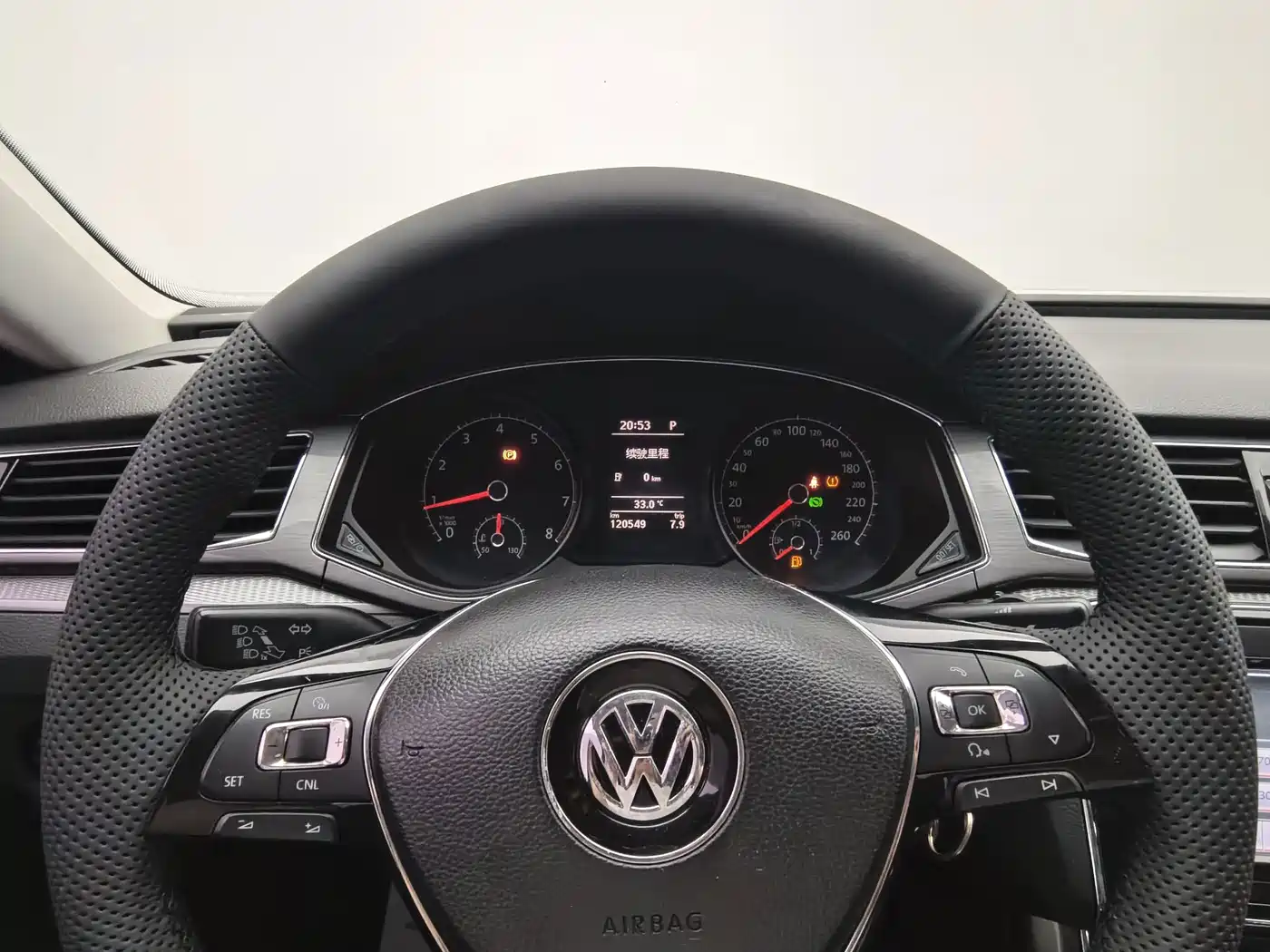 Фото 11 - Volkswagen Passat