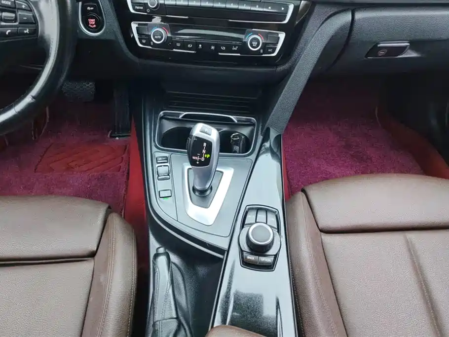 BMW 3 Series 2018 320Li Fashion Style фото 16